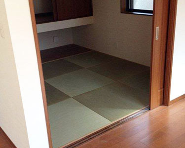 琉球畳を使用した個性的な和室